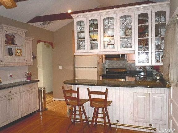 5th image of 8 Oakcrest Ct