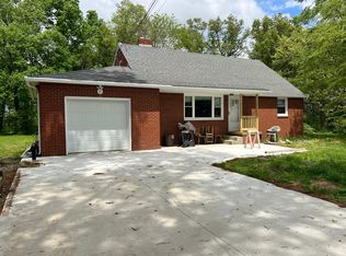 16381 S Mitchell Rd, Bowling Green, OH 43402