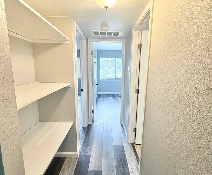 204 Pine St — Photo 8