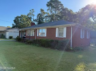 1103 Cedar Ln, Greenville, NC 27858