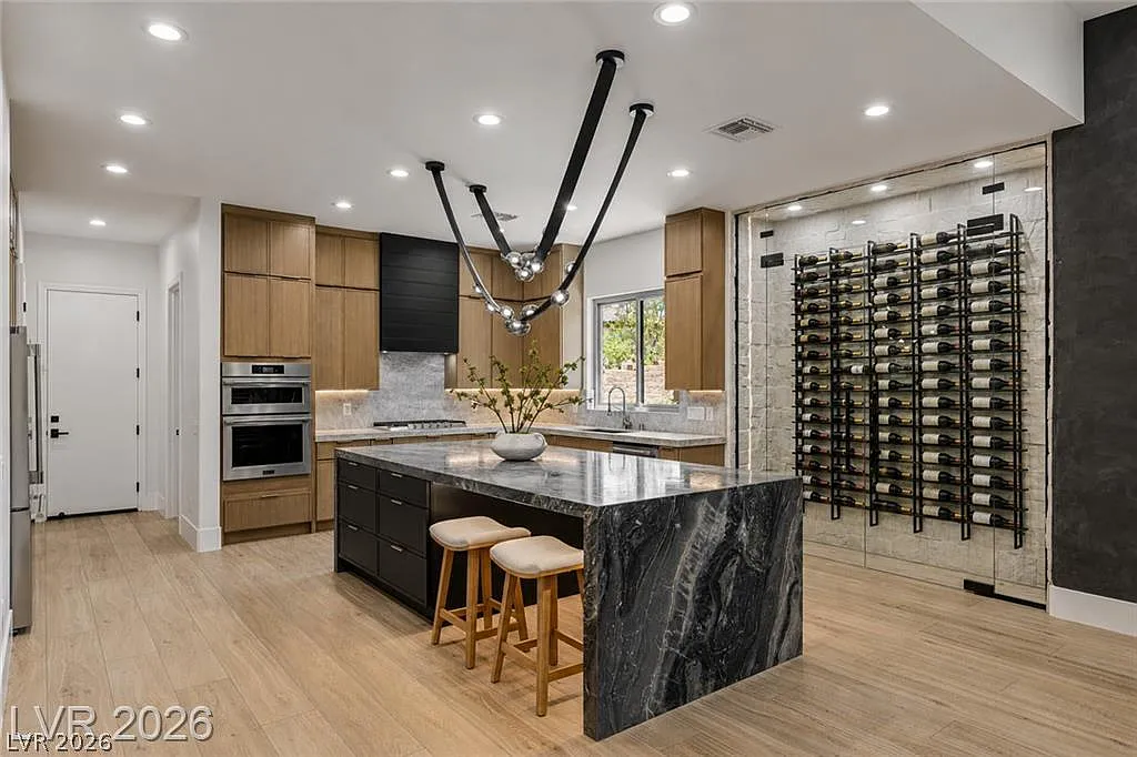 4 bed, 2.5 bath, 3693 sqft, $9,999 — Photo 1