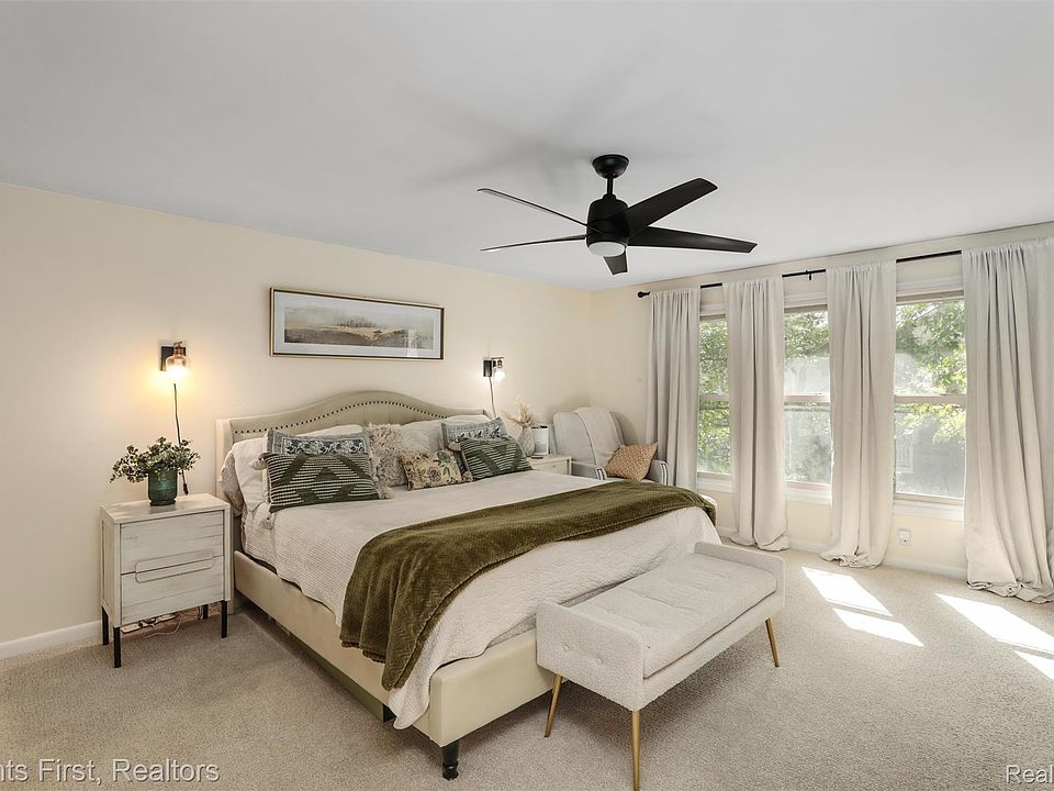 7589 Danbury Cir, photo 25