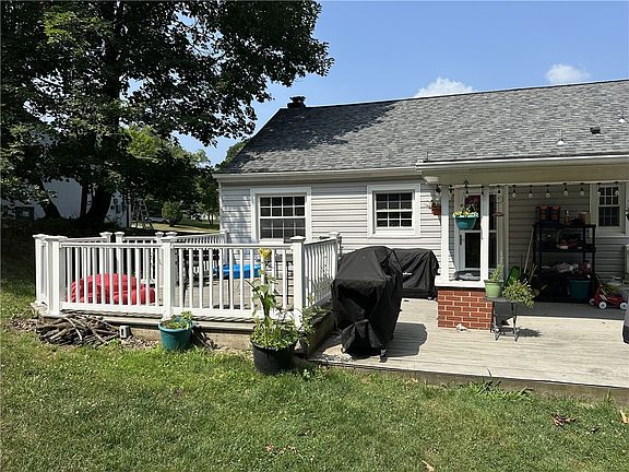 4th image of 3009 Brownsville Road Ext