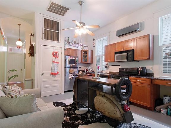 2nd image of 1720 Josephine St #B