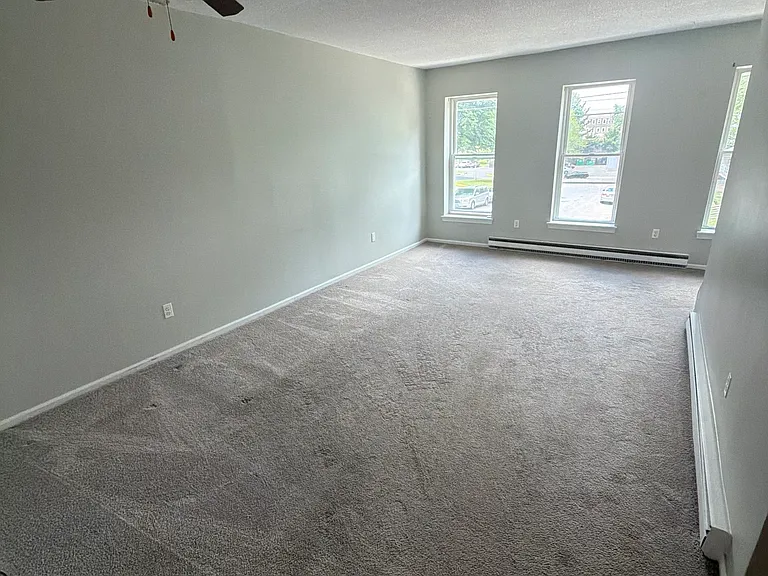 44 Willow St #44 — Photo 2