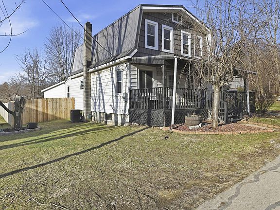 4th image of 305 Cooper St