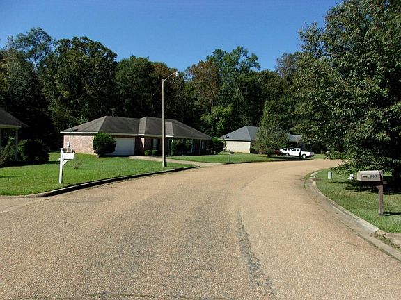 5th image of 886 Robinwood Dr