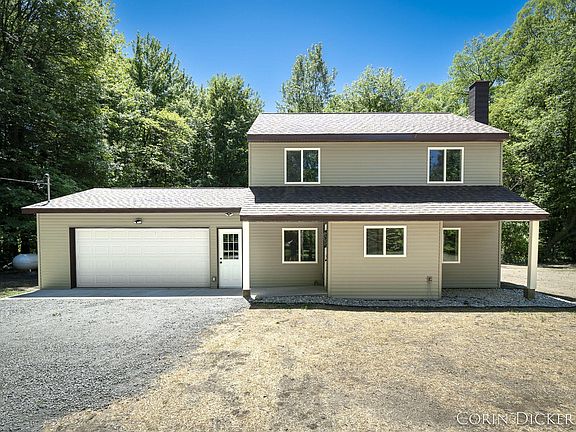 3rd image of 9220 Leonard St