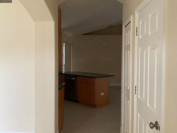 3rd image of 414 Lake Victoria Cir