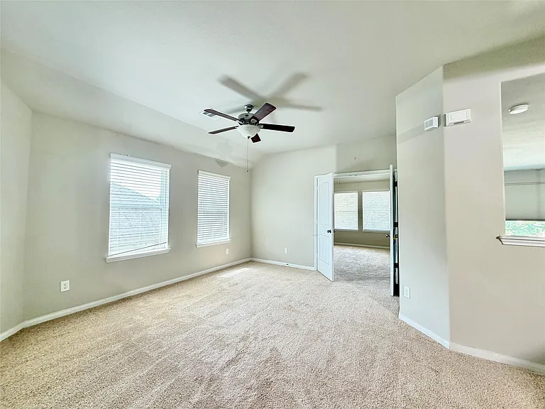 8002 Mesquite Hill Ln — Photo 26