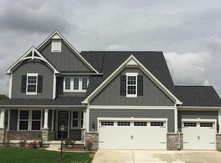 11246 E High Grove Cir, Zionsville, IN 46077