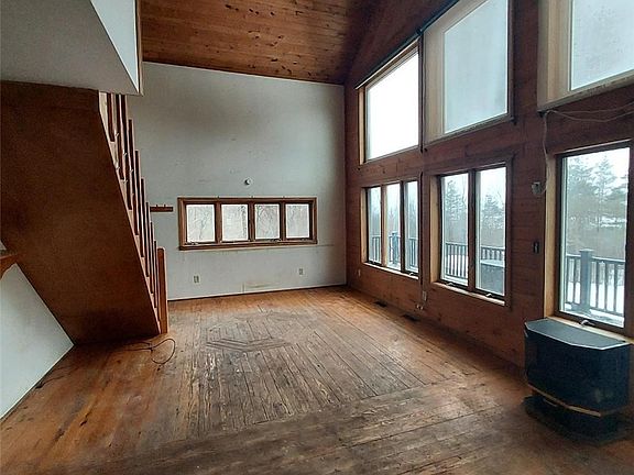 5th image of 9151 Morrison Rd