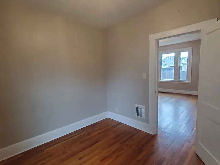 1020 Albany St #1 — Photo 16