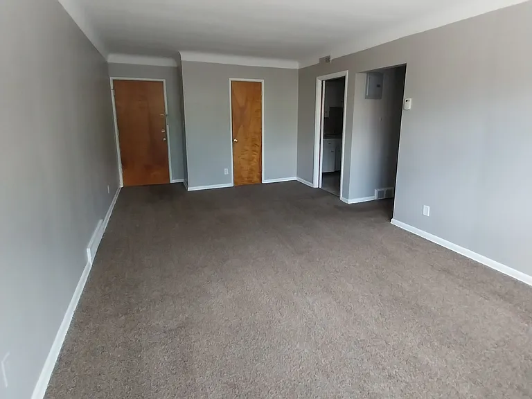 17808 Lakeshore Blvd — Photo 6