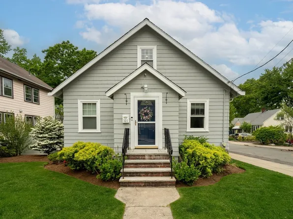 321 Vermont St, West Roxbury, MA 02132
