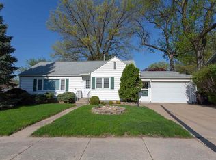 2003 Belle Ave, Cedar Falls, IA 50613