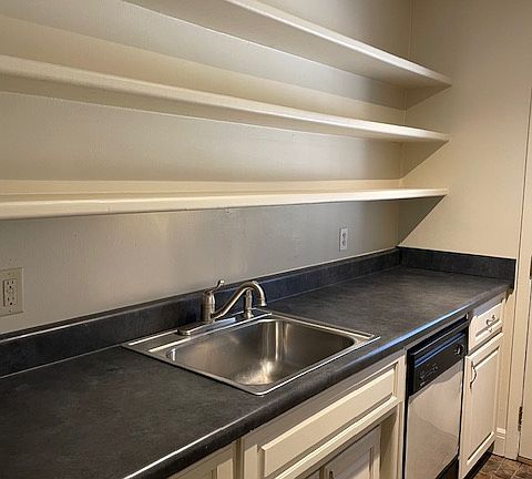 2nd image of 10419 Chemstrand Rd