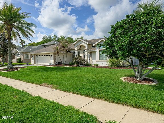 3rd image of 6282 Paradise Island Ct