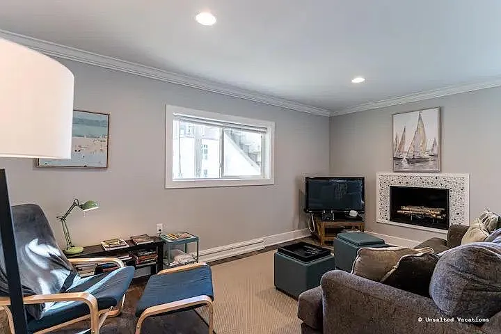 1634 Nelson St #1 — Photo 9