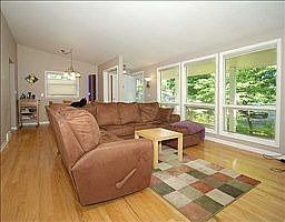 1st image of 836 Sunrise Ct