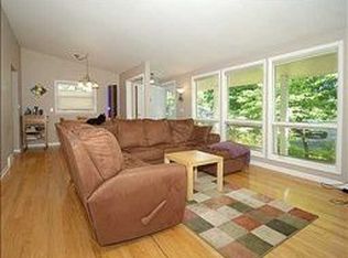 836 Sunrise Ct, Ann Arbor, MI