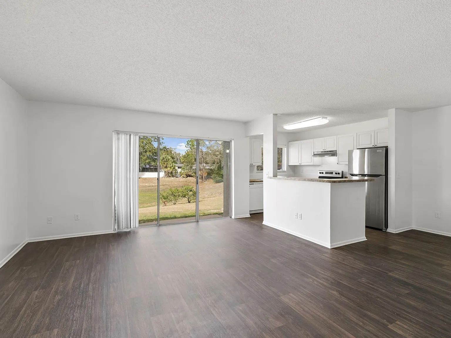 Metro Village Apartments — Photo 3