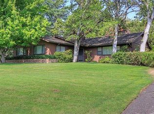 2241 E Dellwood Ave, Medford, OR