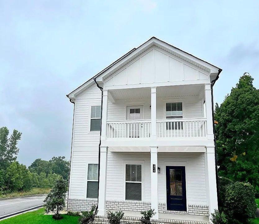 1719 Fenway Loop
