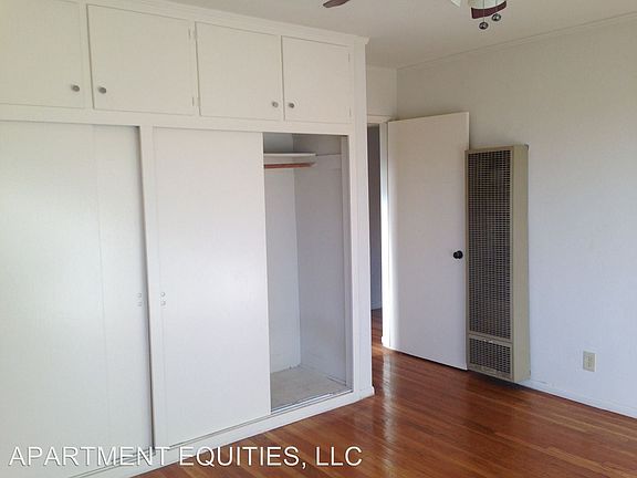 3rd image of 1227 N New Hampshire Ave #3476372