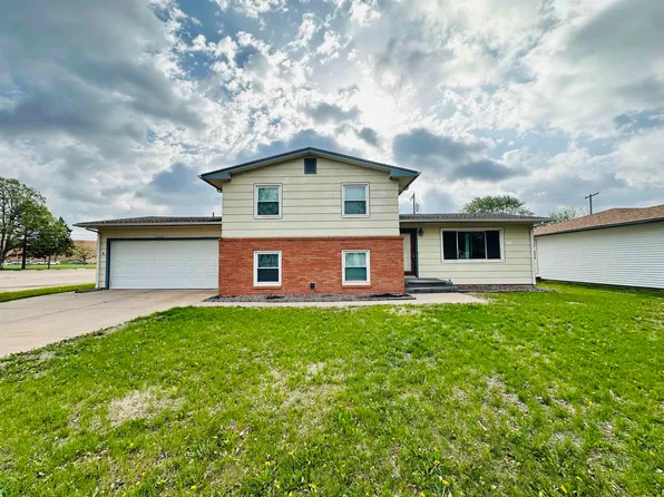 1324 N Saunders Ave, Hastings, NE 68901