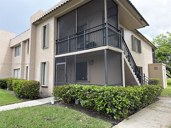 2nd image of 320 Racquet Club Rd APT 104
