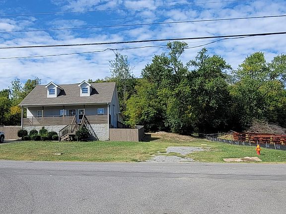 2nd image of 407 Haynie Ave