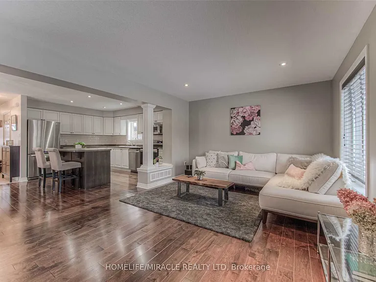 77 Laughland Ln #UPPER — Photo 10