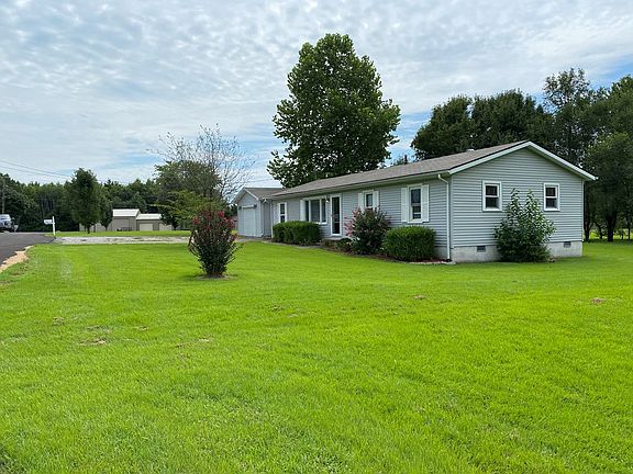 4th image of 159 Elm Dr