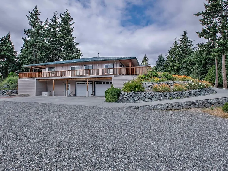 2385 Lake Forest Dr — Photo 32