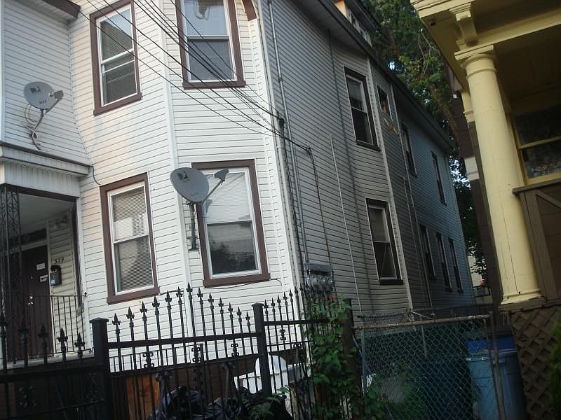 2nd image of 579 Madison Ave