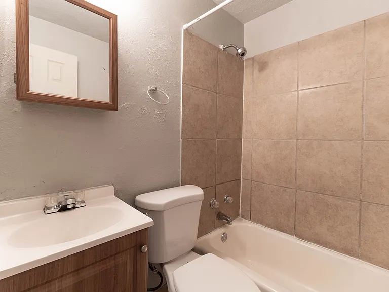 1109 Akron St #1109 — Photo 5