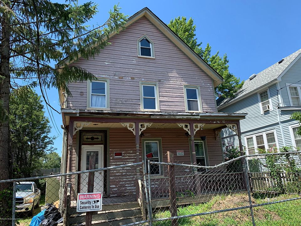 1st image of 130 Kreischer St