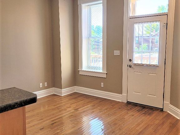 LVRM features; Hardwood flooring, ceiling fan