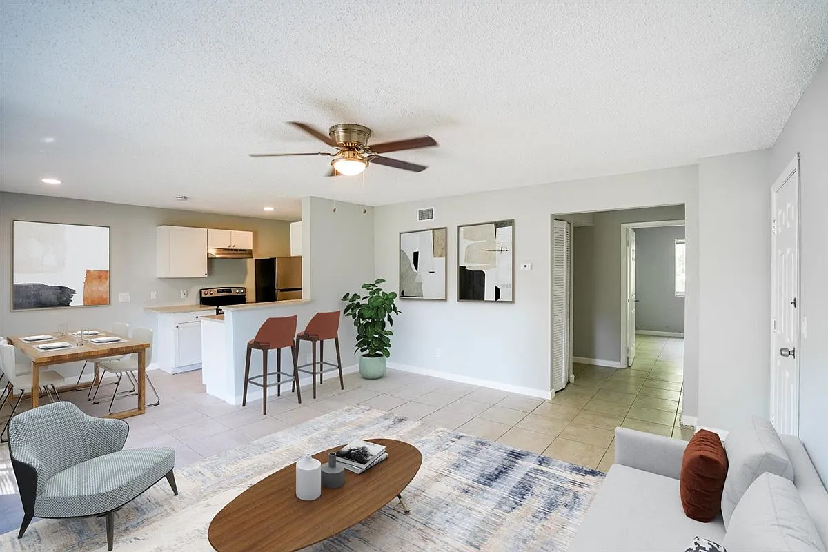 2 bed, 972 sqft, $1,595 — Photo 2