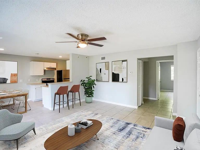 500 E Weatherbee Rd #514 — Photo 2