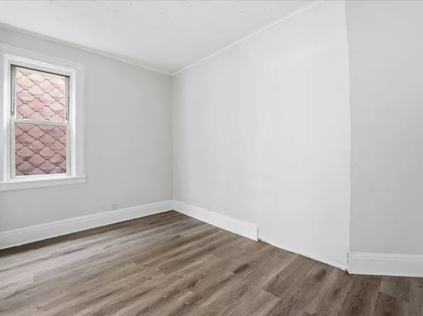 335 47th Street image 9 of 19