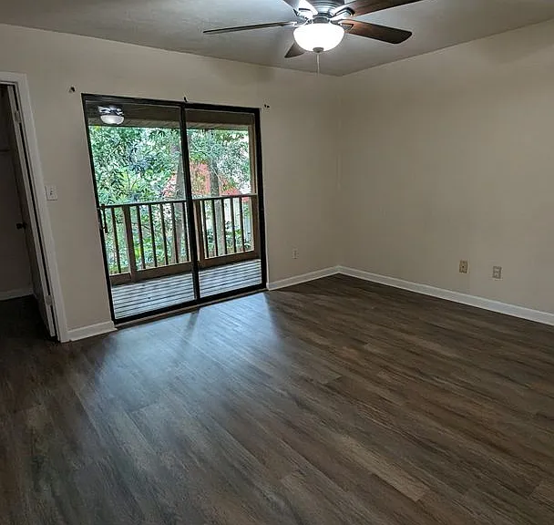 6943 SW 45th Ave — Photo 6