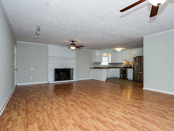 4th image of 2300 Kimway Dr