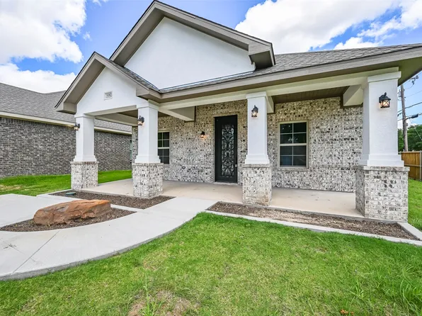 1102 Fort Worth St, Grand Prairie, TX 75050