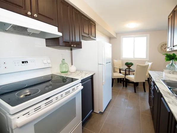 Emery Suites - 160 Emery Street West