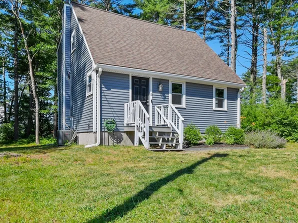 13 Littleton Dr, Wareham, MA 02571