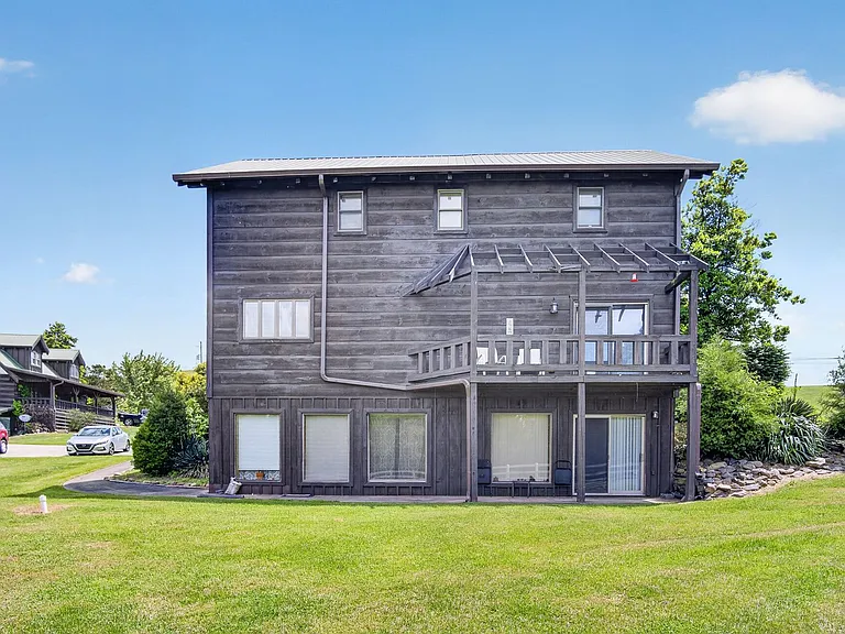 2390-2444 W Allens Bridge Rd — Photo 55