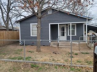 305 Claude Ave, Cleburne, TX 76031