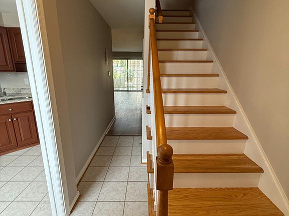 4th image of 409 N Hamilton St APT G